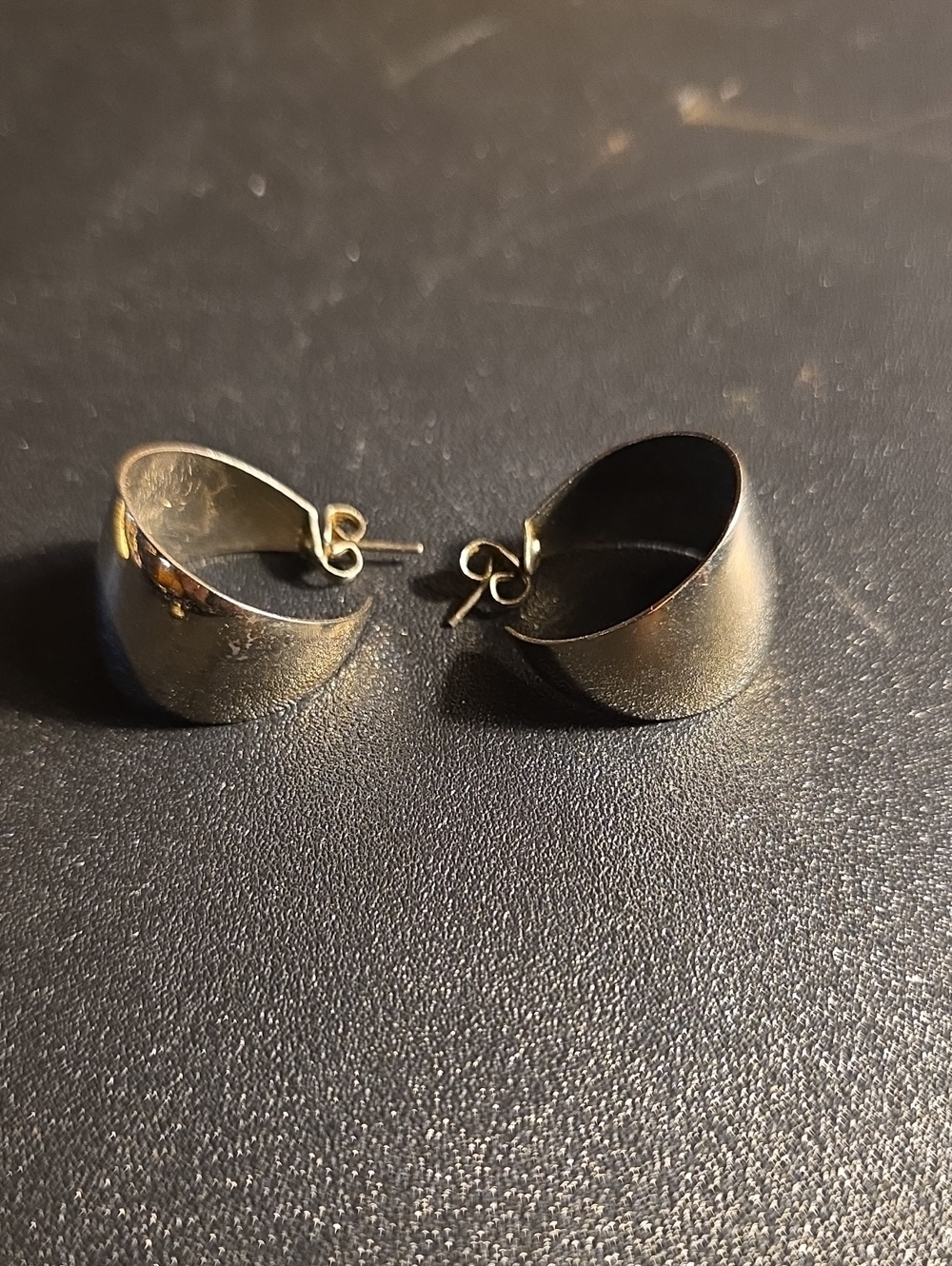 Classic Silver-Tone Curved Hoop Earrings Vintage